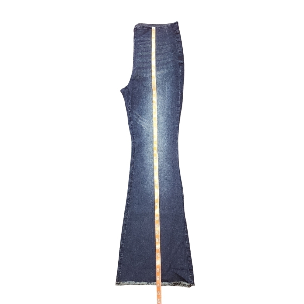 Tinseltown Flare Jeans​ - Picture 7 of 8